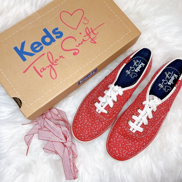 Brand New Keds x Taylor Swift red patterned sneakers - Picture 1 of 6